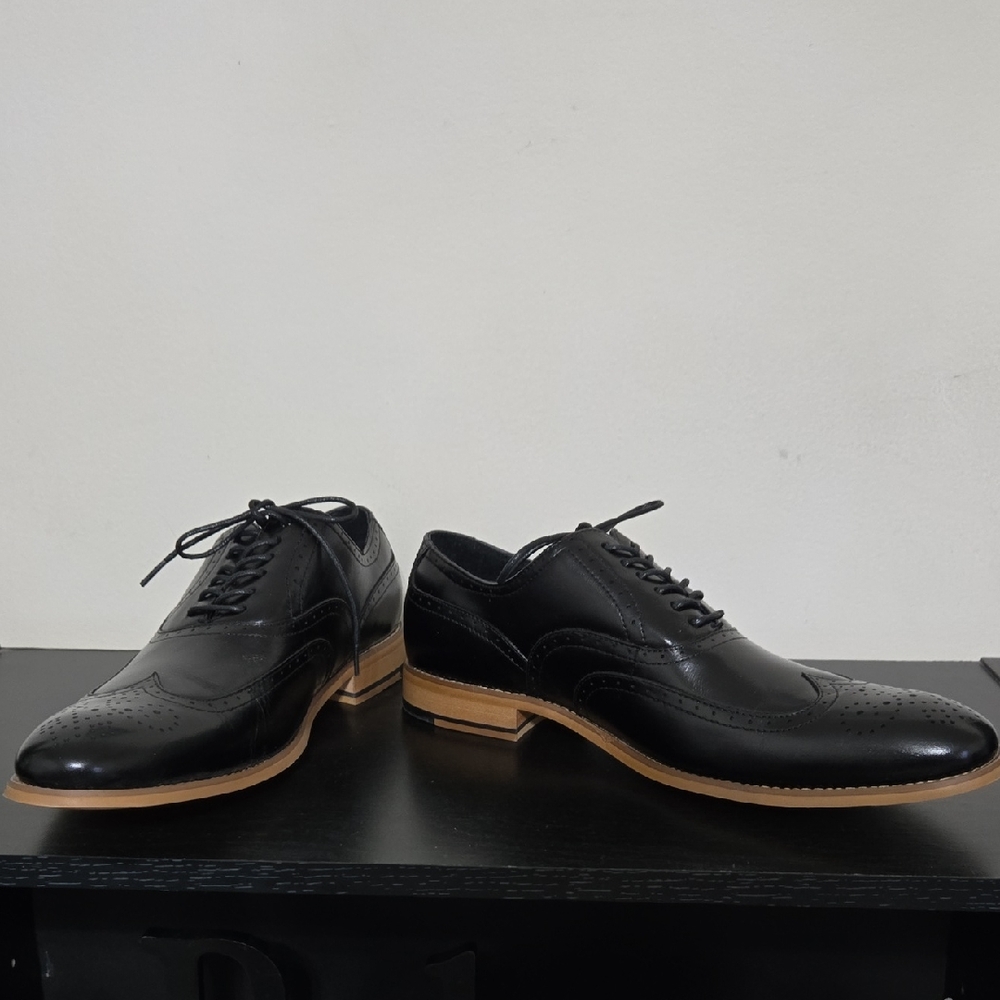 Stacy Adams  Dunbar Black Leather Men's Dress Shoes. NEW, Never Worn. Size 11